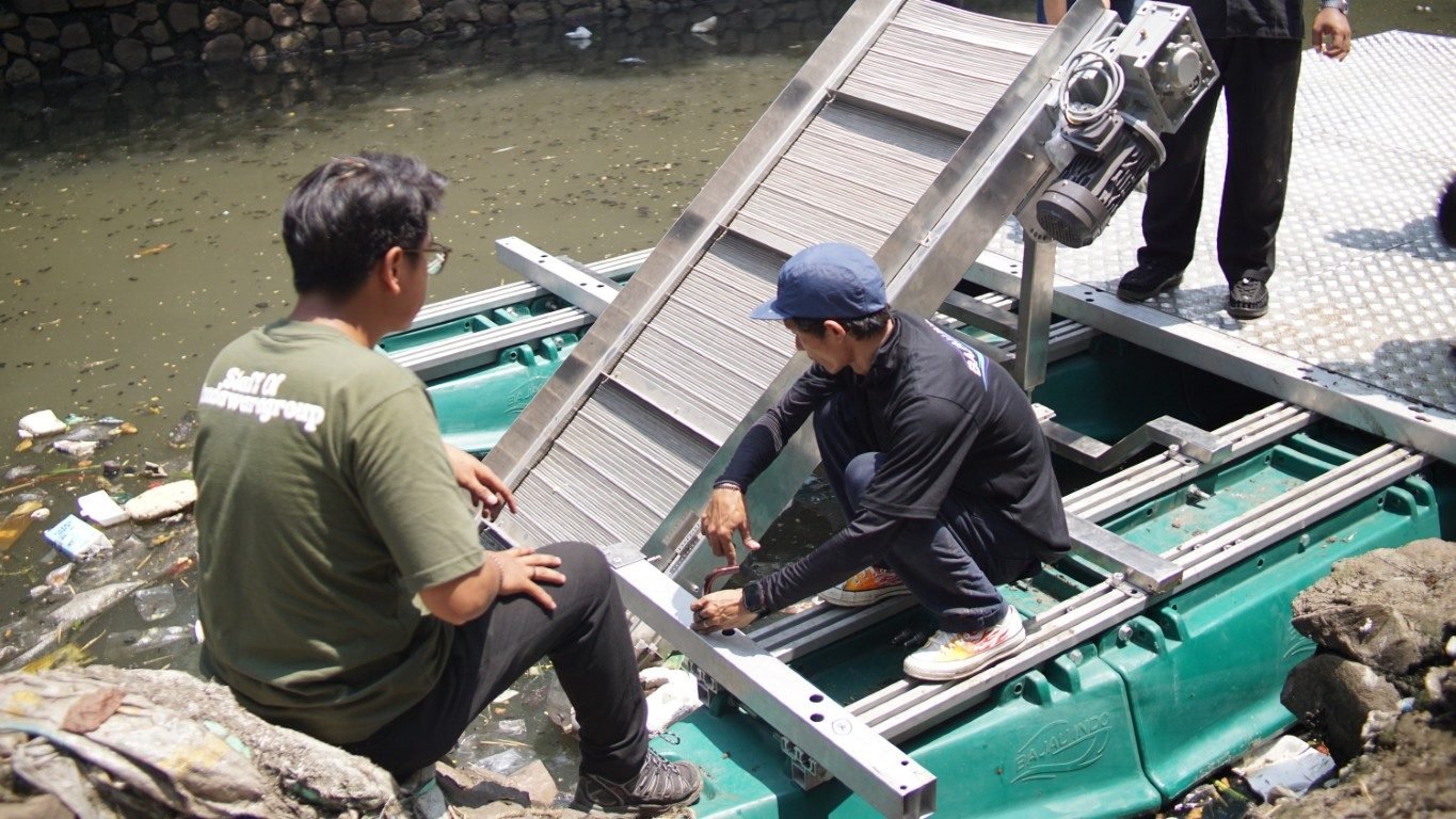 Aksi Bersih Sungai bersama Pandawara Group